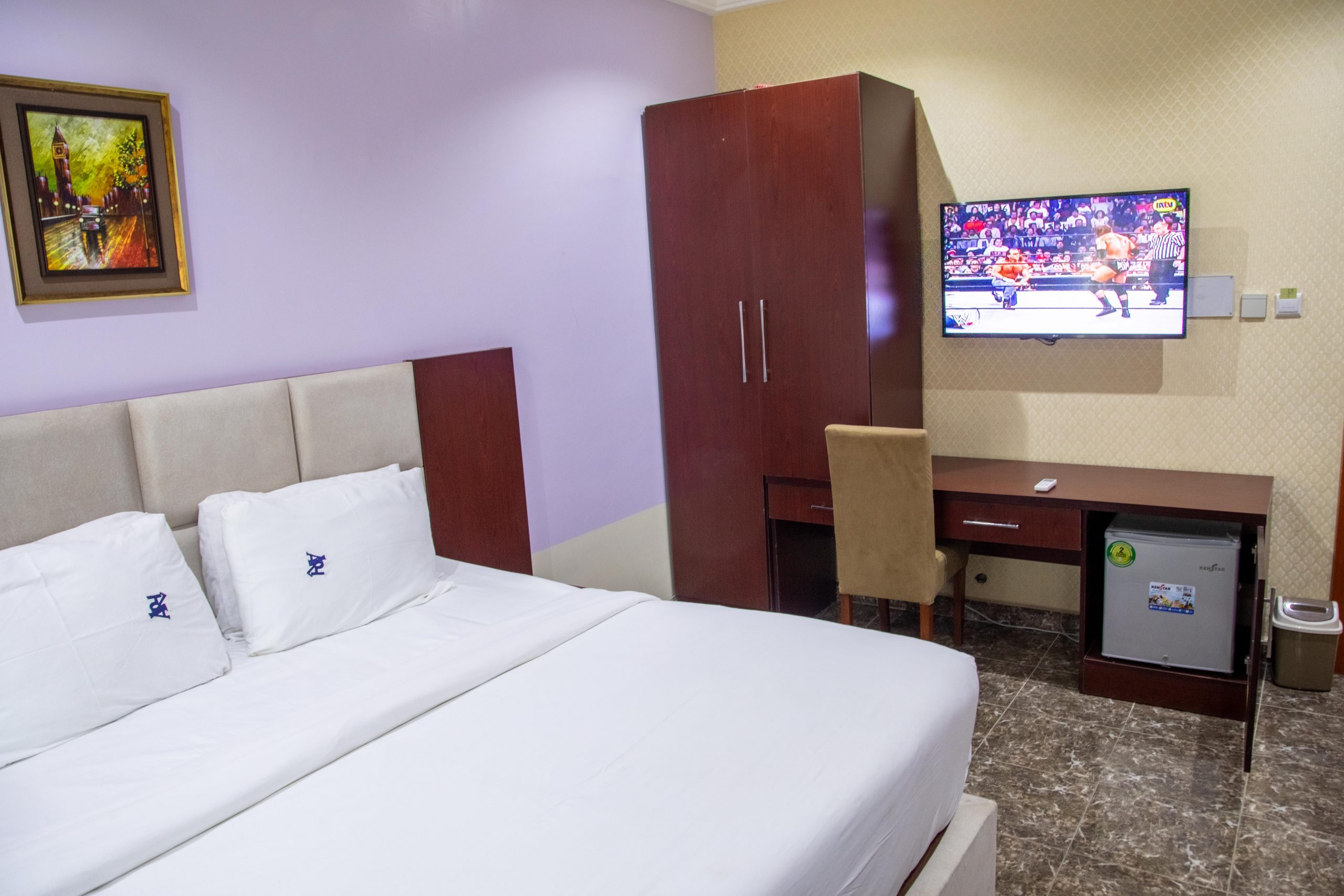 Queens Apartment A - d